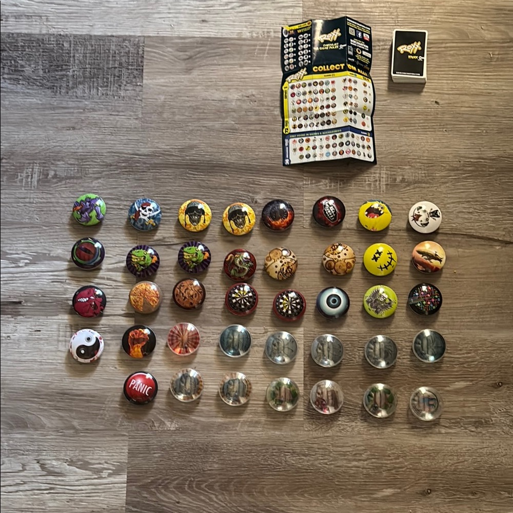 Roxx Collectible Game Set with Cards